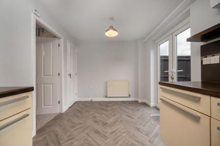 3 bedroom Semi-detached house to let in Russet Way, Melton Mowbray, LE13