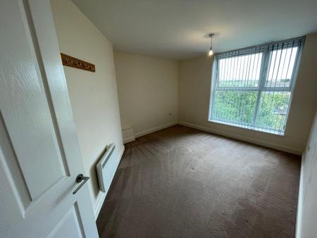 2 bedroom Flat to let in Windsor Street, Windsor House Windsor Street, LE13