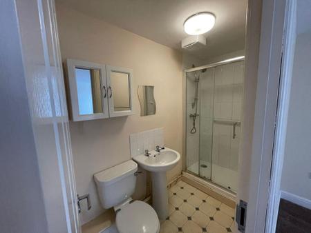 2 bedroom Flat to let in Windsor Street, Windsor House Windsor Street, LE13