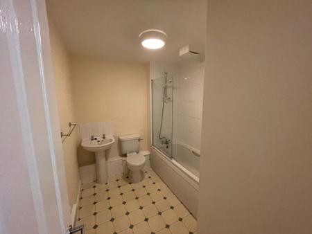 2 bedroom Flat to let in Windsor Street, Windsor House Windsor Street, LE13
