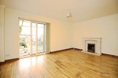 3 bedroom End of terrace house to let in Harrisons Row, Syston, LE7