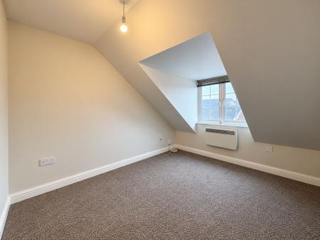 2 bedroom Flat to let in Melton Road, Syston, LE7