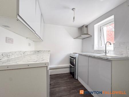 2 bedroom Terraced House for sale in Albion Street, Newark