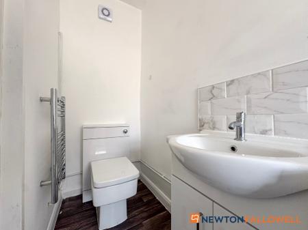 2 bedroom Terraced House for sale in Albion Street, Newark