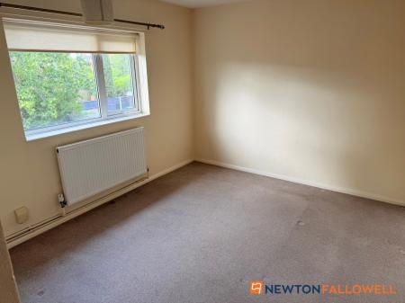2 bedroom Flat for sale in Ash Road, Newark