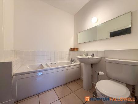 2 bedroom Flat for sale in The Bell Tower, Barnby Road, Newark