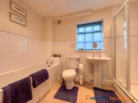 5 bedroom Detached house for sale in Bells Court, Carlton-le-Moorland