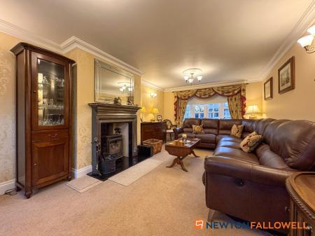 5 bedroom Detached house for sale in Bells Court, Carlton-le-Moorland