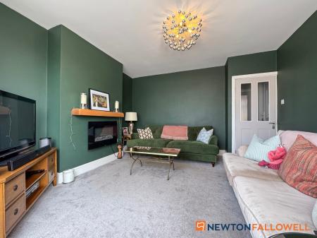 3 bedroom End of terrace house for sale in Boundary Road, Newark