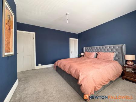 3 bedroom End of terrace house for sale in Boundary Road, Newark