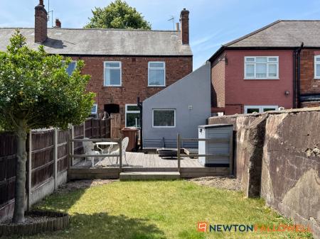 3 bedroom End of terrace house for sale in Boundary Road, Newark