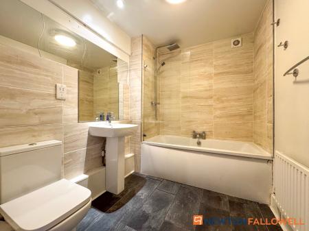 2 bedroom Flat for sale in The Courtyard, Castle Brewery, Newark