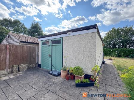 3 bedroom Semi-detached house for sale in Crow Park Avenue, Sutton-on-Trent