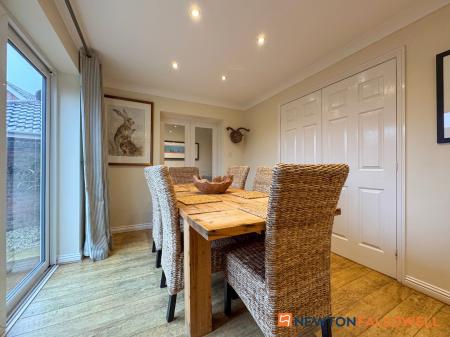 4 bedroom Detached house for sale in Doddington Lane, Claypole