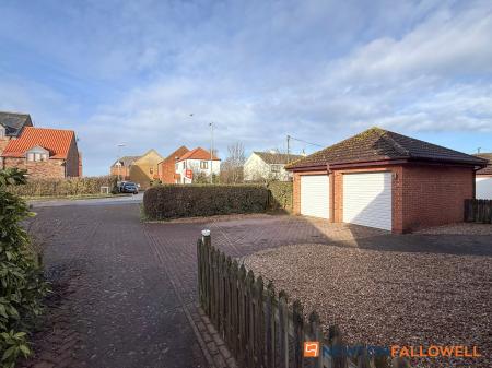 4 bedroom Detached house for sale in Doddington Lane, Claypole