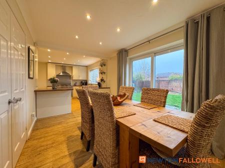 4 bedroom Detached house for sale in Doddington Lane, Claypole