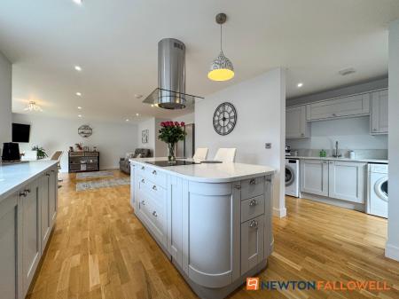 3 bedroom Detached bungalow for sale in Dorner Avenue, Newark