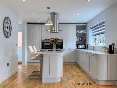 3 bedroom Detached bungalow for sale in Dorner Avenue, Newark