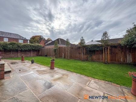 3 bedroom Detached bungalow for sale in Dorner Avenue, Newark