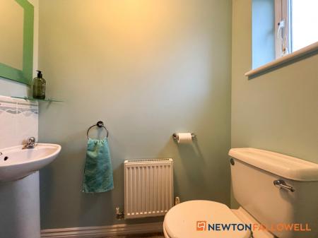 3 bedroom End of terrace house for sale in Emmendingen Avenue, Newark