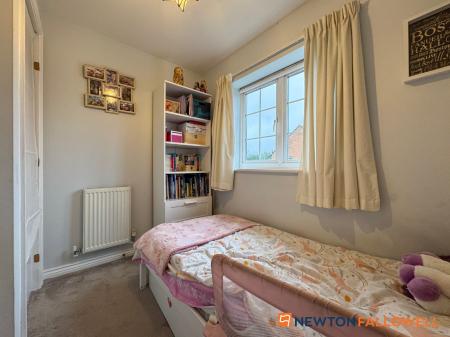 3 bedroom End of terrace house for sale in Emmendingen Avenue, Newark