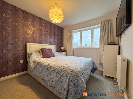 3 bedroom End of terrace house for sale in Emmendingen Avenue, Newark