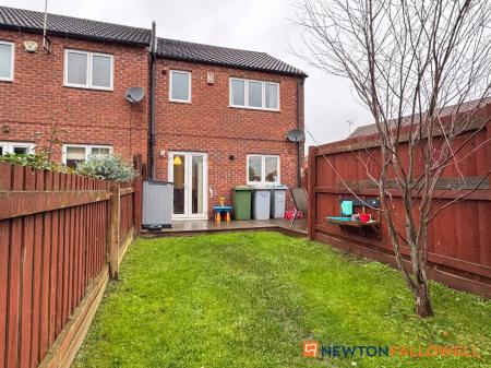 3 bedroom End of terrace house for sale in Emmendingen Avenue, Newark