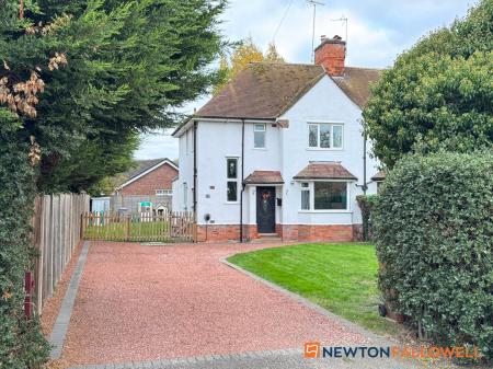 3 bedroom Semi-detached house for sale in Gainsborough Road, Winthorpe