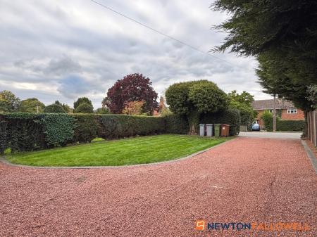 3 bedroom Semi-detached house for sale in Gainsborough Road, Winthorpe