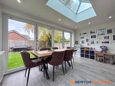 3 bedroom Semi-detached house for sale in Gainsborough Road, Winthorpe