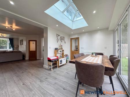 3 bedroom Semi-detached house for sale in Gainsborough Road, Winthorpe