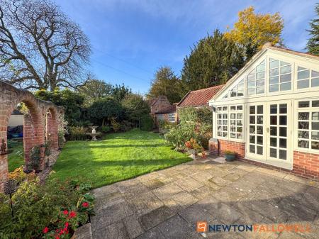 3 bedroom Detached house for sale in Gainsborough Road, Winthorpe