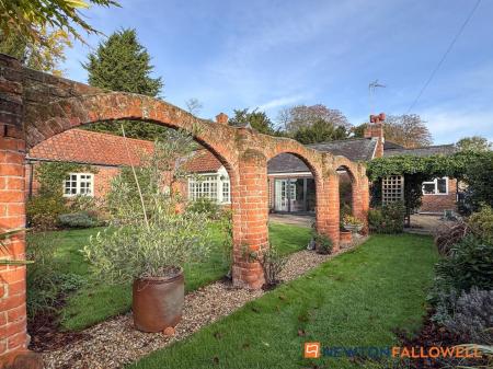 3 bedroom Detached house for sale in Gainsborough Road, Winthorpe