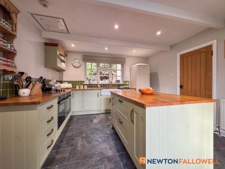 3 bedroom Detached house for sale in Gainsborough Road, Winthorpe