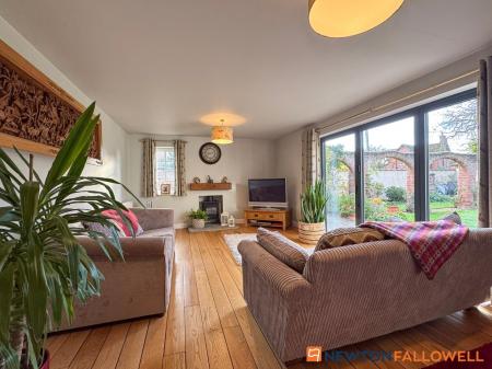 3 bedroom Detached house for sale in Gainsborough Road, Winthorpe