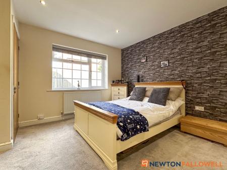 4 bedroom Detached bungalow for sale in Glovers Lane, Balderton