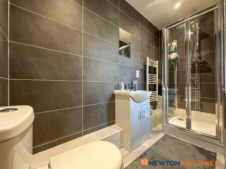 4 bedroom Detached bungalow for sale in Glovers Lane, Balderton