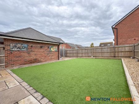 4 bedroom Detached house for sale in Halifax Road, Fernwood