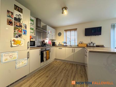 4 bedroom Detached house for sale in Halifax Road, Fernwood