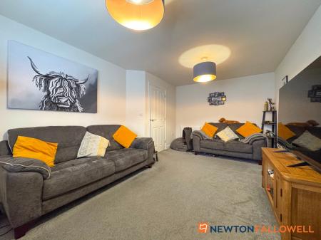 4 bedroom Detached house for sale in Halifax Road, Fernwood