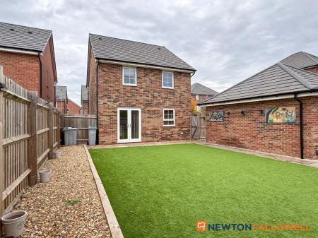 4 bedroom Detached house for sale in Halifax Road, Fernwood