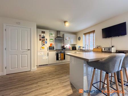 4 bedroom Detached house for sale in Halifax Road, Fernwood