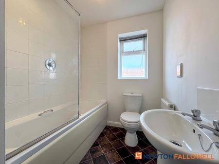 3 bedroom Semi-detached house for sale in Harrisons Way, Newark