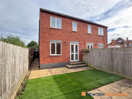 3 bedroom Semi-detached house for sale in Harrisons Way, Newark