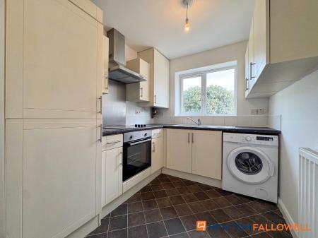 3 bedroom Semi-detached house for sale in Harrisons Way, Newark