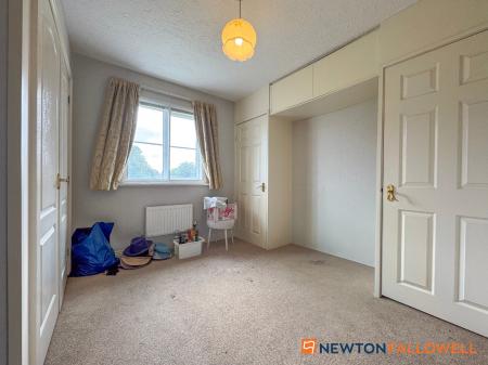 3 bedroom Detached house for sale in Henton Close, Coddington