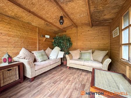 4 bedroom Detached house for sale in Home Farm Close, Kelham