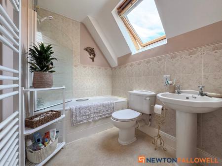 4 bedroom Detached house for sale in Home Farm Close, Kelham