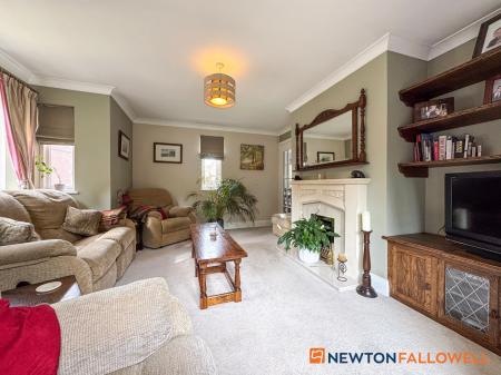 4 bedroom Detached house for sale in Home Farm Close, Kelham