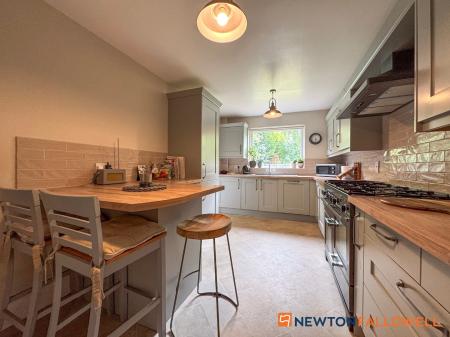 4 bedroom Detached house for sale in Home Farm Close, Kelham